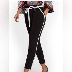 New York & Company Piped Ankle Pants